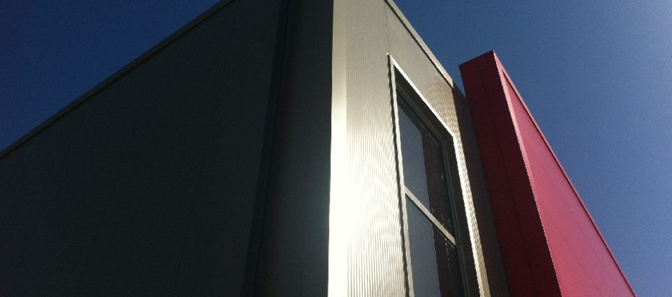 Σύγχρονα εμπορικά κτίρια